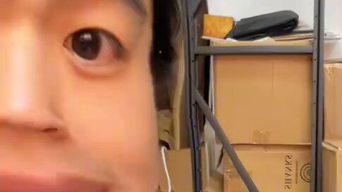 How to install and share the shelf for displaying figurines