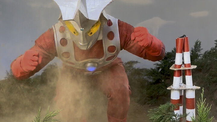 Challenge: Transform into all Ultramen using just one outfit!