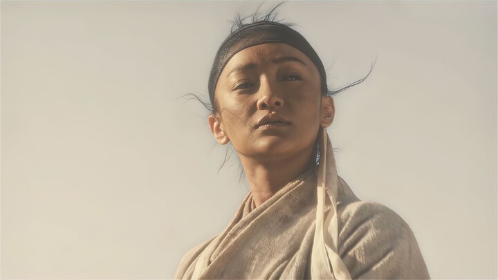 A solitary figure on the frozen river, an old friend of the jianghu.