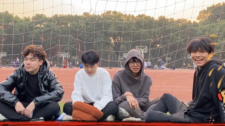 [Fighting Master] "เป็นเรื่องปกติหรือไม่ที่จะไม่ปลุกความสามารถทดแทนของคุณเมื่ออายุ 20 ปี?"