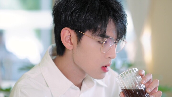 Hôm nay là câu chuyện tình yêu của anh chàng cool ngầu và cô gái ngốc nghếch