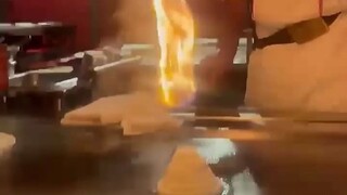 ثوران بركان على لوح حديدي