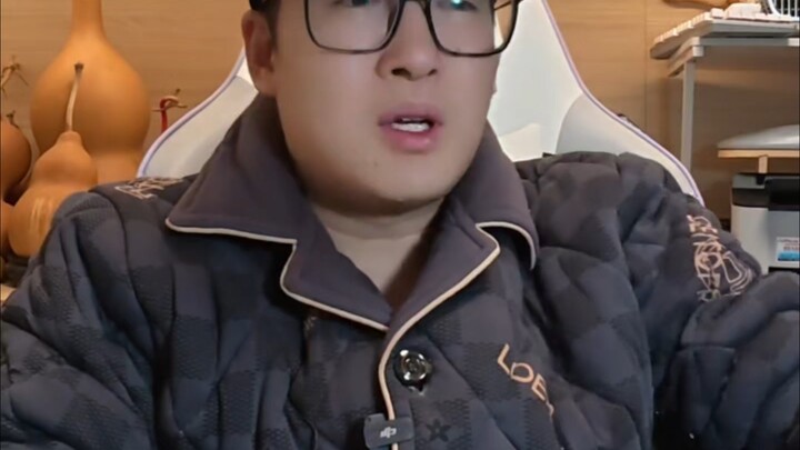 Perbandingan sikap seorang blogger anime sebelum dan sesudah menonton "Cultivation of the Immortal"