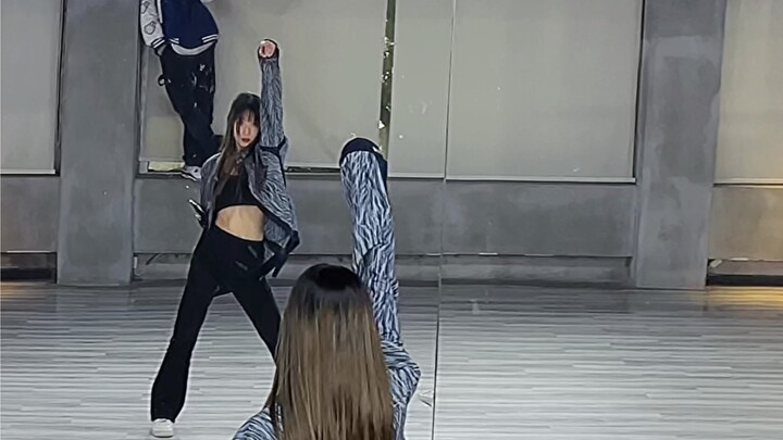 【Hello Fang】LISA - MONEY