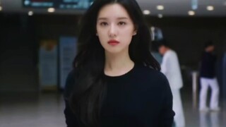 วู้วว นางเอกรู้สึกรัก แม่ของเธอก็รักลูกสาวของเธอเช่นกัน พระเอกจะปรากฏตัวทุกครั้งที่นางเอกตกอยู่ในอัน