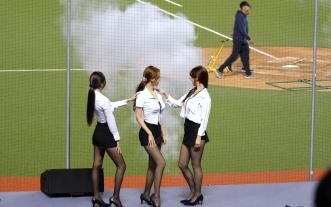 حار جدًا! رقصة منتصف المباراة لطقم OL بثلاثة أعمدة من فوبانغ