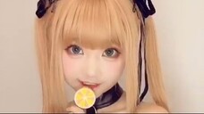 BLONDE