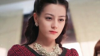 I really like Reba playing such a bright, beautiful, arrogant and domineering character