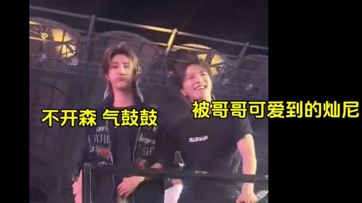 【ซออึนโฮ】อึนโฮที่ถูกน้องๆ สุ่มเช็กบท ยิ่งทำยิ่งคล่องแล้วนะ