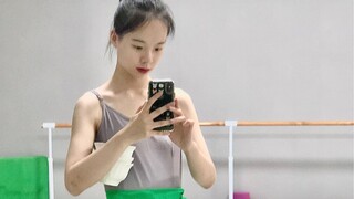 "Bukan aku yang cantik, tapi umur 17 tahun"