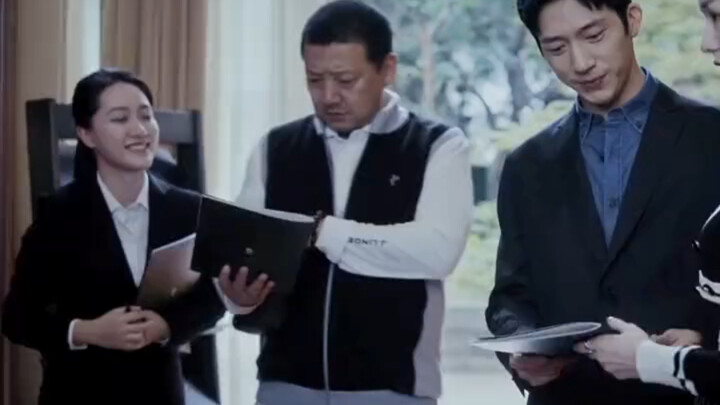 “Rebirth” Marries a Rich and Beautiful Woman