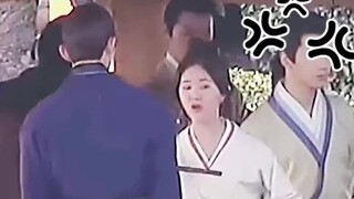 吴磊和赵露思要打起来了哈哈？还指了一下河，是要把露思扔河里？吴磊你这样很容易失去老婆的！好幼稚啊哈哈哈磊磊好凶！xql打打闹闹好甜啊啊啊啊！ 星汉灿烂路透！