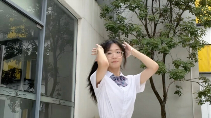 文艺复兴|是谁2025年还在跳我是大哥大