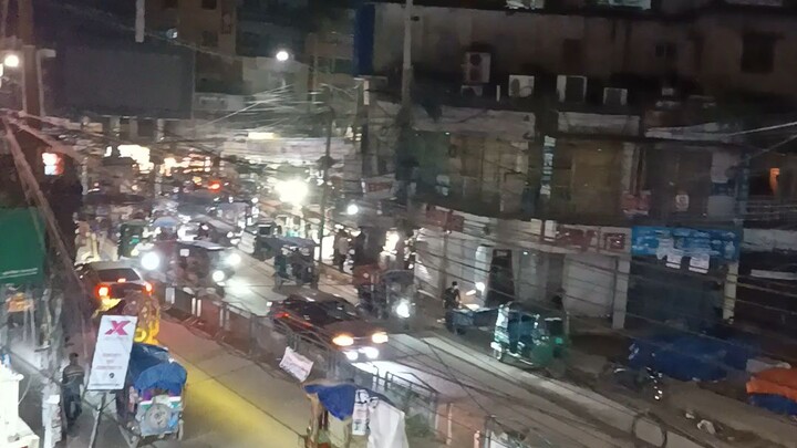 কুমিল্লা শহরে রাত্রেবেলা দৃশ্য