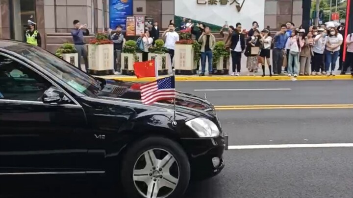 Encountered Blinken's Motorcade on a Shanghai Street