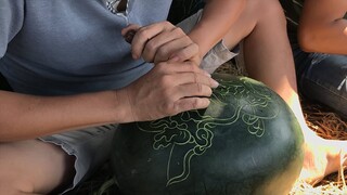 Kỳ Công Điêu Khắc Rồng Phượng Trên Dưa Hấu Trưng Tết