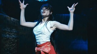 แม่คนดังให้กำเนิดลูกสาวหน้าตาน่าเกลียด เมื่อลูกสาวพบลิปสติกจึงเข้าใจความลับของแม่