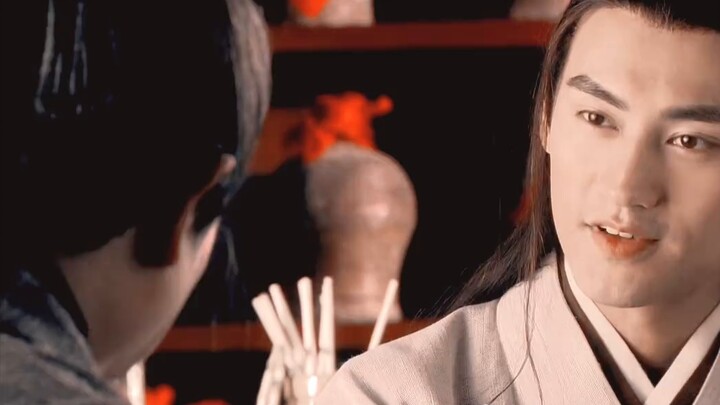 Bố của bạn là một người đàn ông rất đẹp trai.