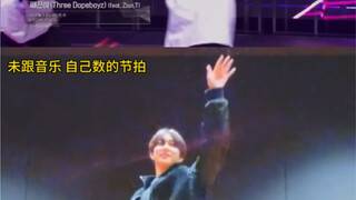 Emperor Liang reappeared on the classic stage of the island. His muscle memory and body control have