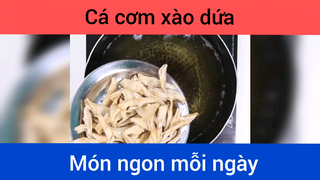 Cá cơm xào dứa