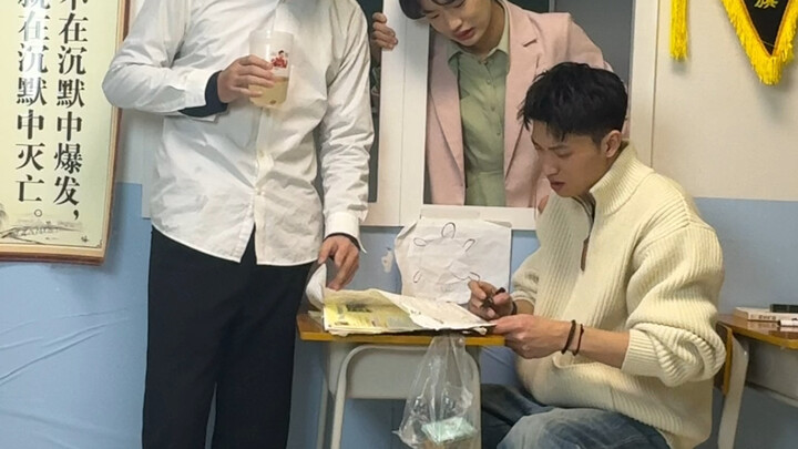 Guru Pengawas dalam Fantasi