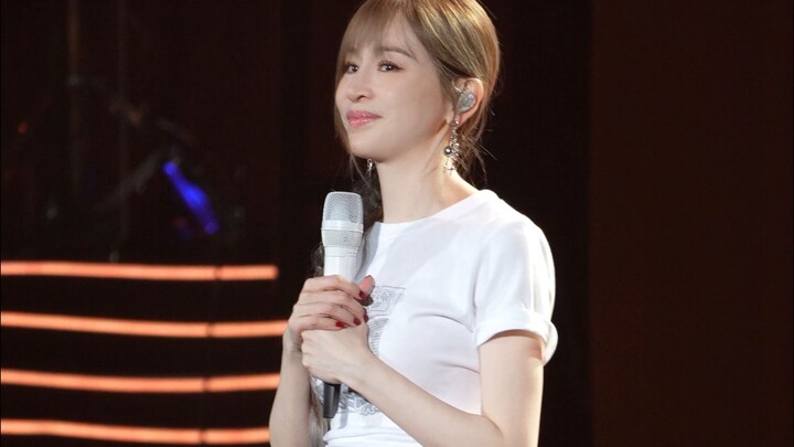 【Cyndi Wang 4K】Nanjing Show Day 2: The full straight‑cam of “The First Person I Loved” is here!!