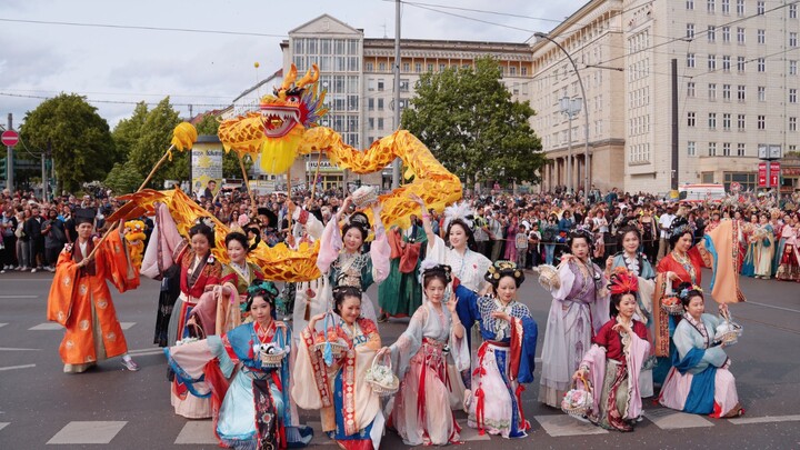 [Chen Yin] We won the "Most Beautiful Costume" award at the 2025 Berlin Cultural Carnival with Hanfu