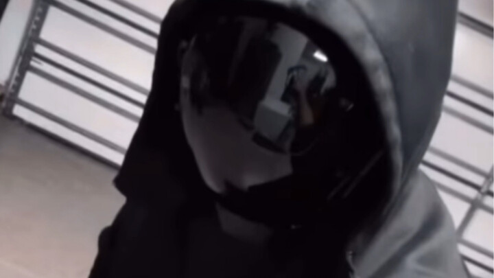 Cuộc sống đã khó rồi, bạn phải cố gắng hơn nữa, hiểu không?