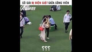 Cô Gái Bị Điện Giật Giữa Công Viên