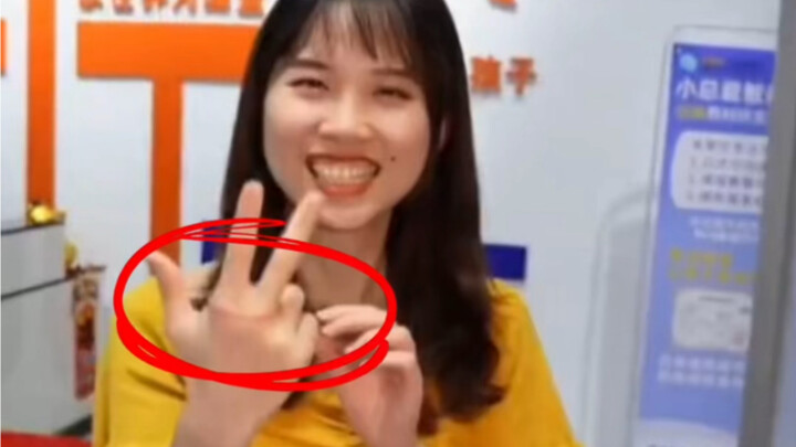 Unveiling the Celebrity-Style Hair Tie Jump!