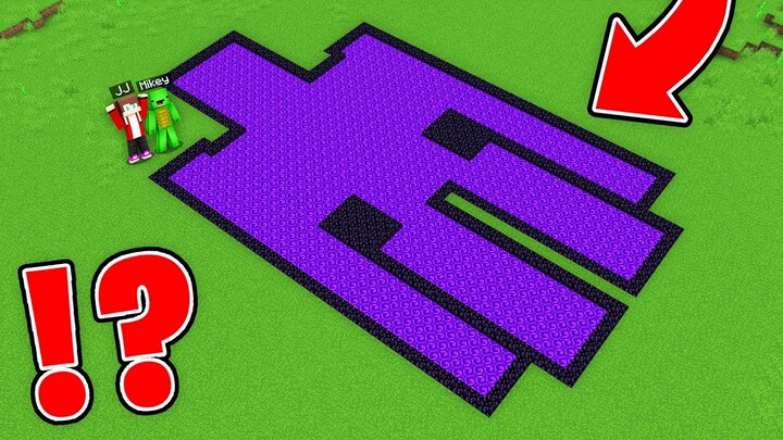 JJ and Mikey Found THE BIGGEST PORTAL in the FORM of IRON GOLEM in Minecraft Maizen!