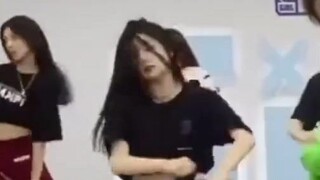 【يو يان】تصوير مباشر من غرفة التدريب! تحركات المكان تعتمد كليًا على الطيران! هل تزلج؟ زوجي وسيم جدًا!