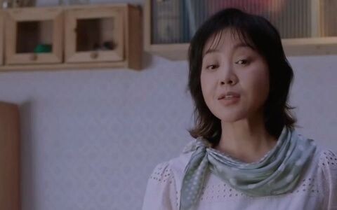 Wang Shengnan finds a pregnancy test in Miaomiao’s room—could Miaomiao be pregnant?