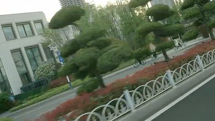 เขาเป็นลูกชายประธานที่ไม่มีใครเอาอยู่ แต่กลับยอมผู้หญิงบ้านนอกเพียงคนเดียว