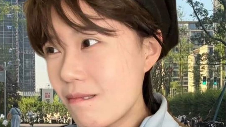 Ternyata Kakak nggak suka yang penurut, ya?