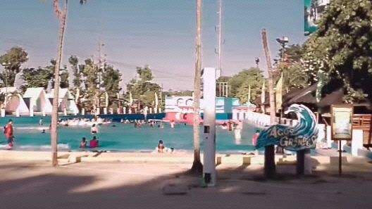 pool with adventure splash island