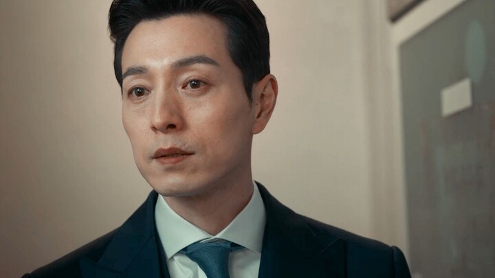 Who understands? Every time this man blinks, my heart trembles! /Zheng Chengri