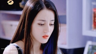 Dilireba｜Help me, is this the fragile and innocent little white flower in the novel who looks bright