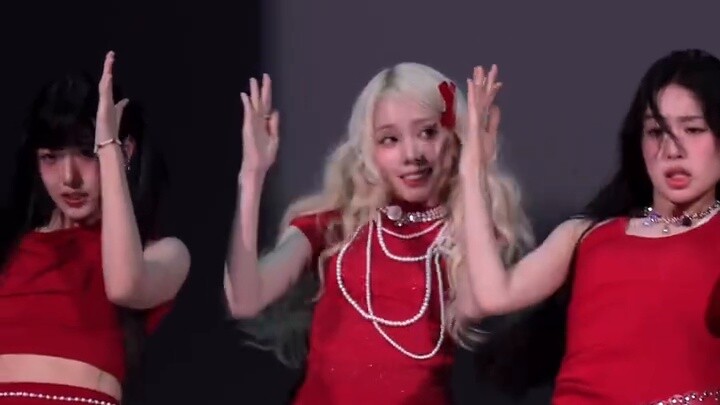 Blonde Barbie Doll [Kunii Hina no Mia] Baby DONT Cry 250627 'F Girl' 4K Dance Version Straight Shot｜