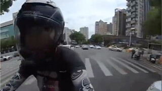 转载，〈骂完就跑真刺激〉（感谢提醒有这个功能的网友）