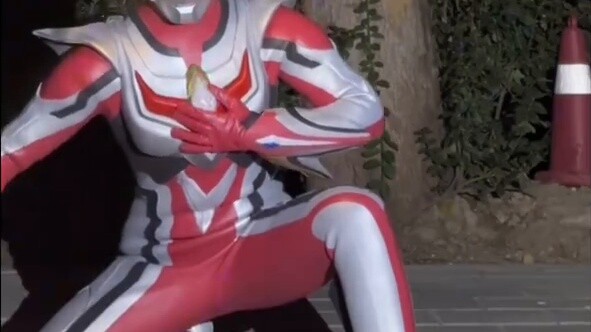 Ultraman Nexus's first wearable display (I'm a newbie, so don't criticize me too much, guys)