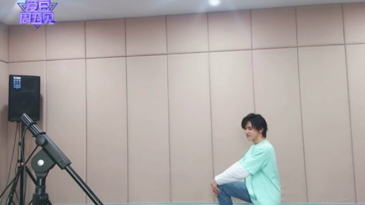 【宋亚轩】直播女团MAMAMOO舞蹈《HIP》