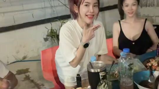 เมื่อเพื่อนๆมากาแสดงความยินดี กับความโสด ถึงบ้านนน🥰