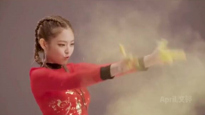 YG: Efek khusus itu apa? Haha, para putriku sampai pusing kepala melihatnya!