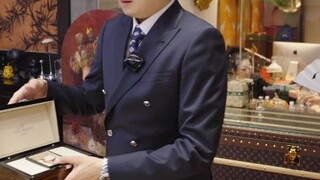 متجر سلع فاخرة لبيع "البطاقات الميتة"