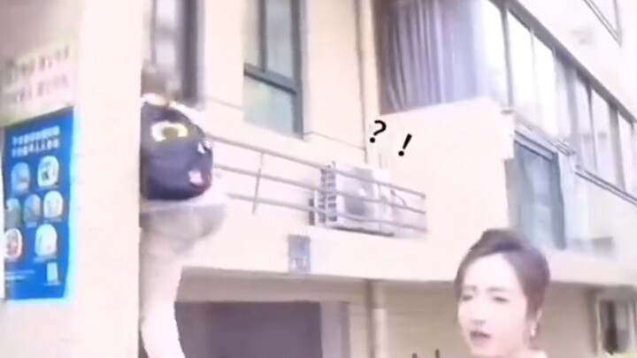 大哥好像不需要法律援助了，好像需要火力援助