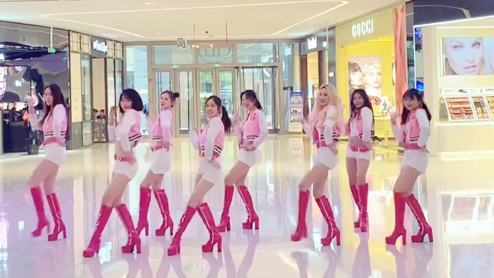 [Girls' Generation] The sweet cheerleaders are in fashion! Oh! Whose youth is this? Nine Barbie doll