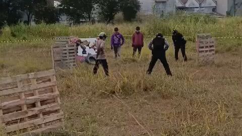keseruan permainan di komunitas airsoftgun di dekat Transmart Graha Raya Tanggerang Selatan