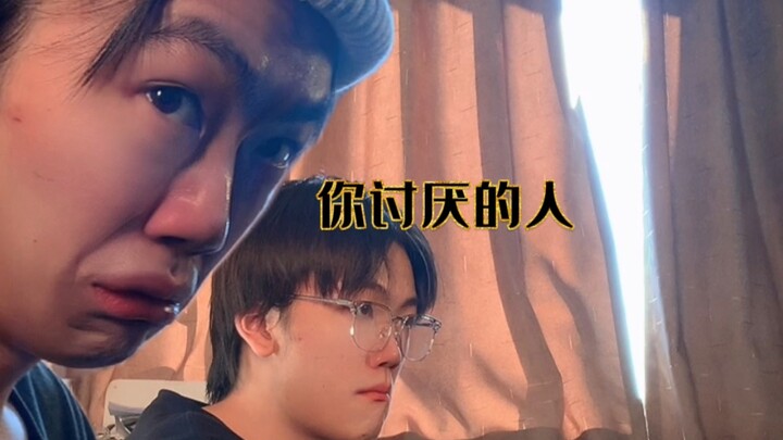 Bài văn về kẻ tôi ghét được cô giáo đọc trước lớp, cười muốn chết luôn!