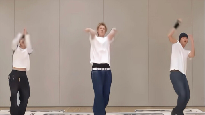 في عصر MZ مؤخرًا، هل تتردد في رفع سروالك؟